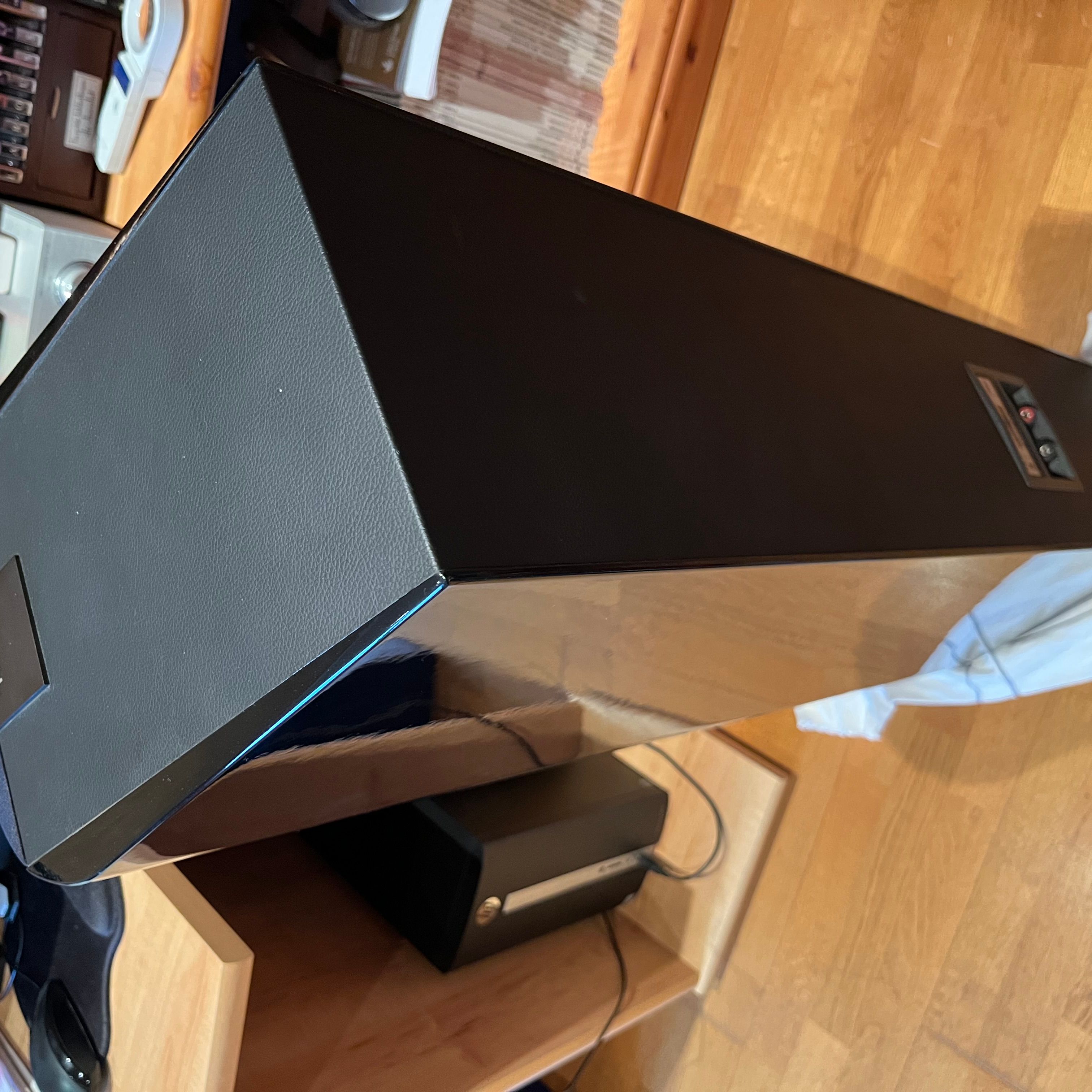 Sell pair of Focal CHORUS 726 speakers Black  			