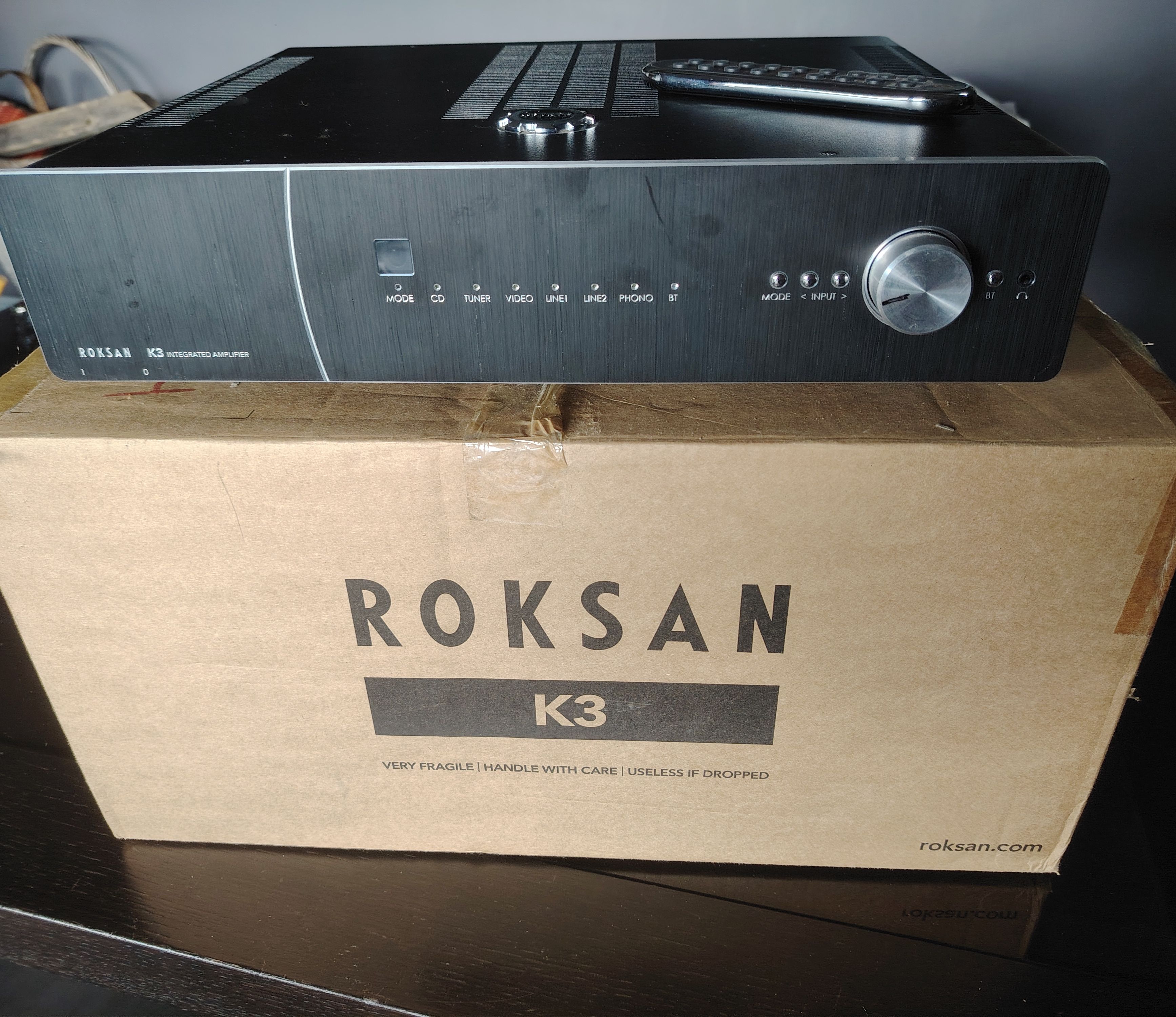 Roksan k3 amp black  			