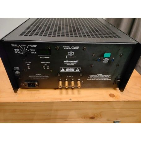AUDIO RESEARCH VTM 200