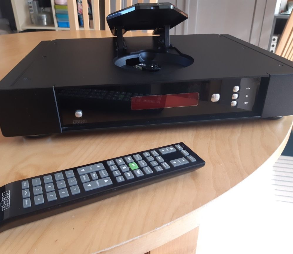 rega saturn-r