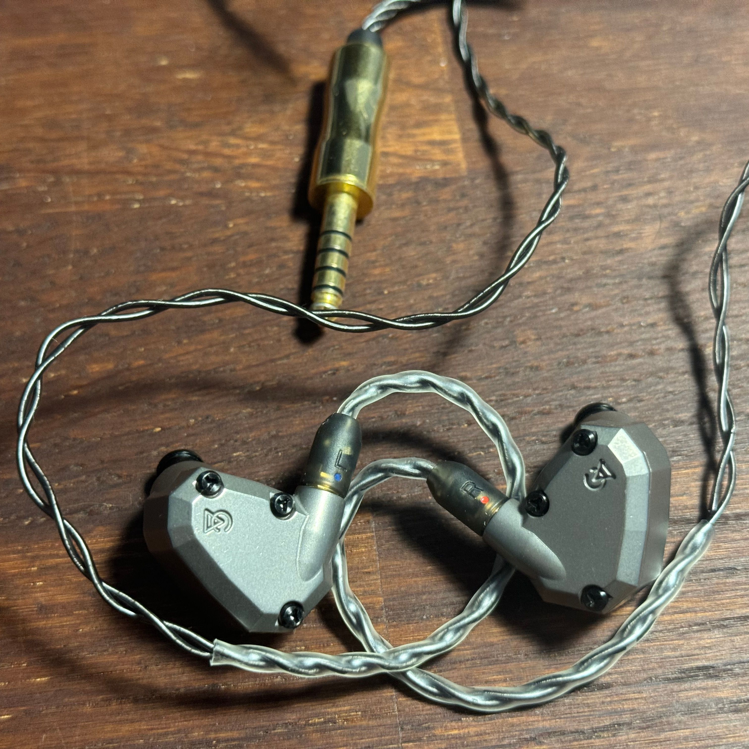 Campfire Audio Ara  			
