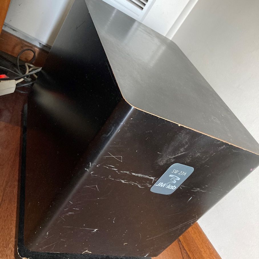 JM Lab subwoofer  			
